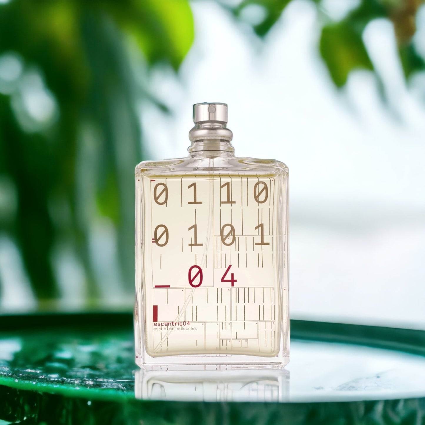 Escentric Molecules Escentric 04